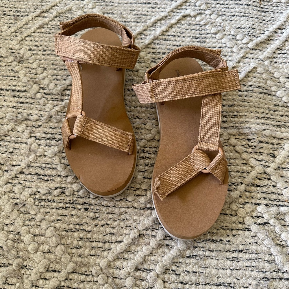 Universal Thread Tan Neutral Velcro Strap Platfor… - image 5